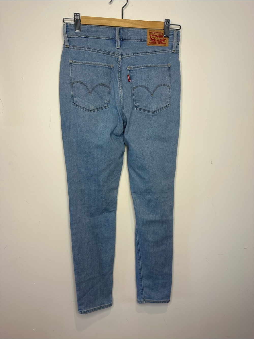Levi's Women's Light Blue Skinny High-Rise Jeans